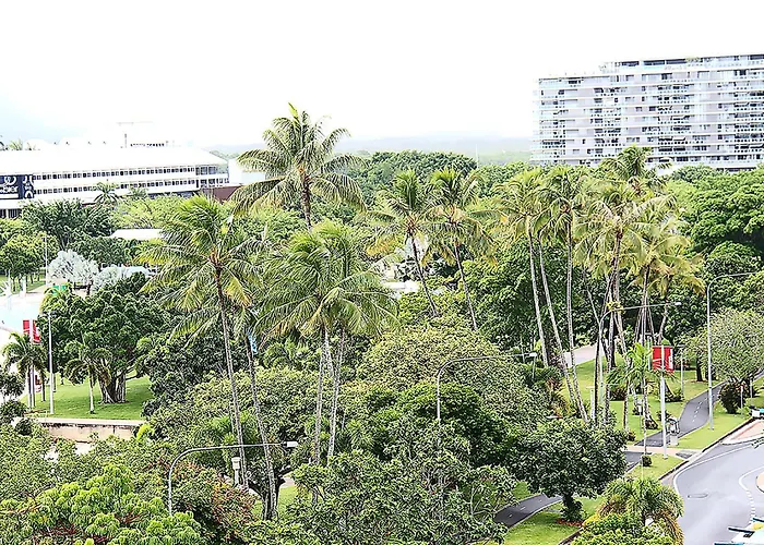 Cairns Aquarius Aparthotel